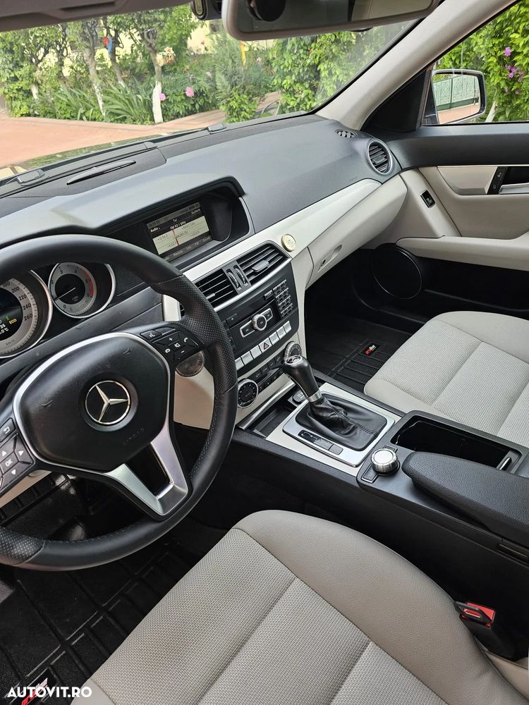 Mercedes-Benz C - 10