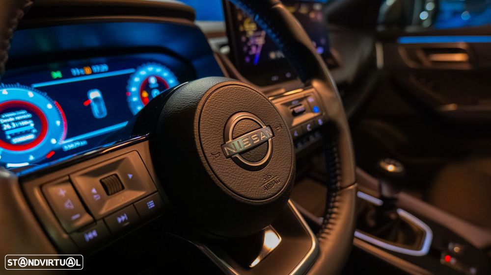 Nissan Qashqai 1.3 DIG-T Tekna SKY - 16