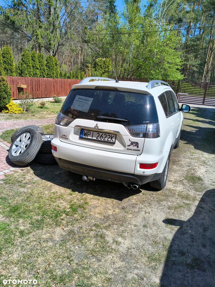 Mitsubishi Outlander 2.2 DID Instyle NAVI TC-SST - 3