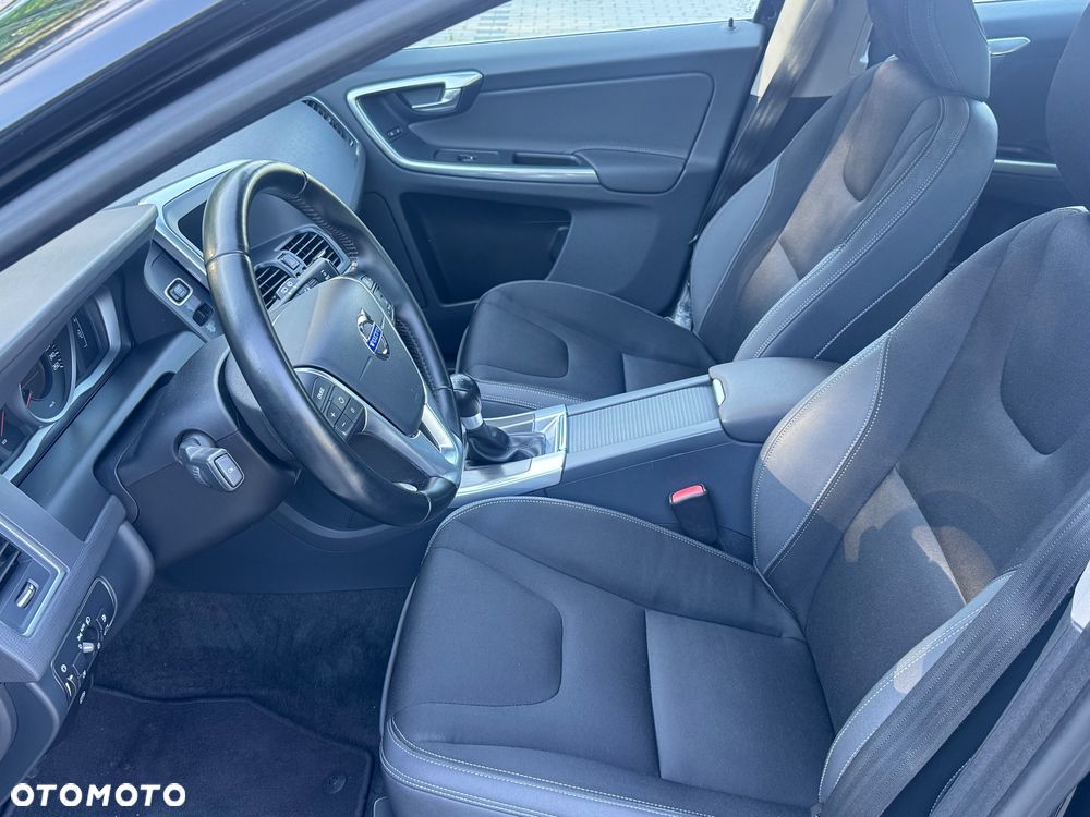 Volvo XC 60 D3 Edition Pro - 11
