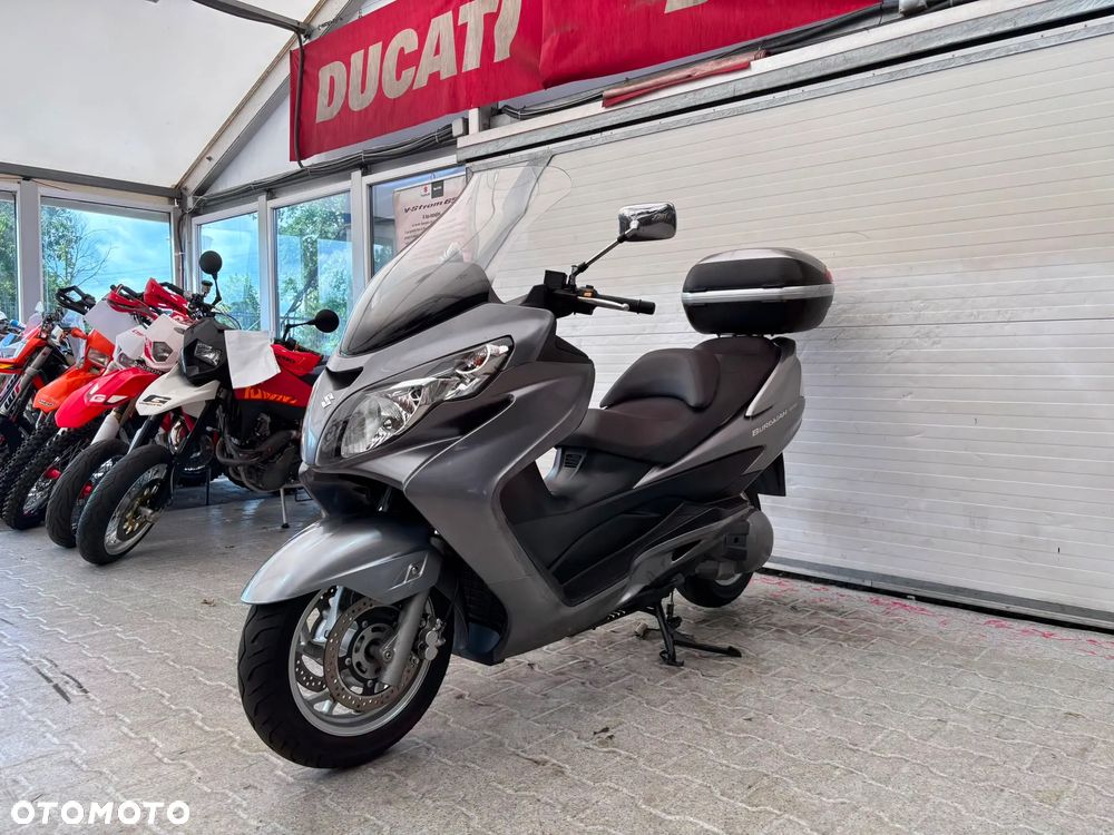 Suzuki Burgman - 14