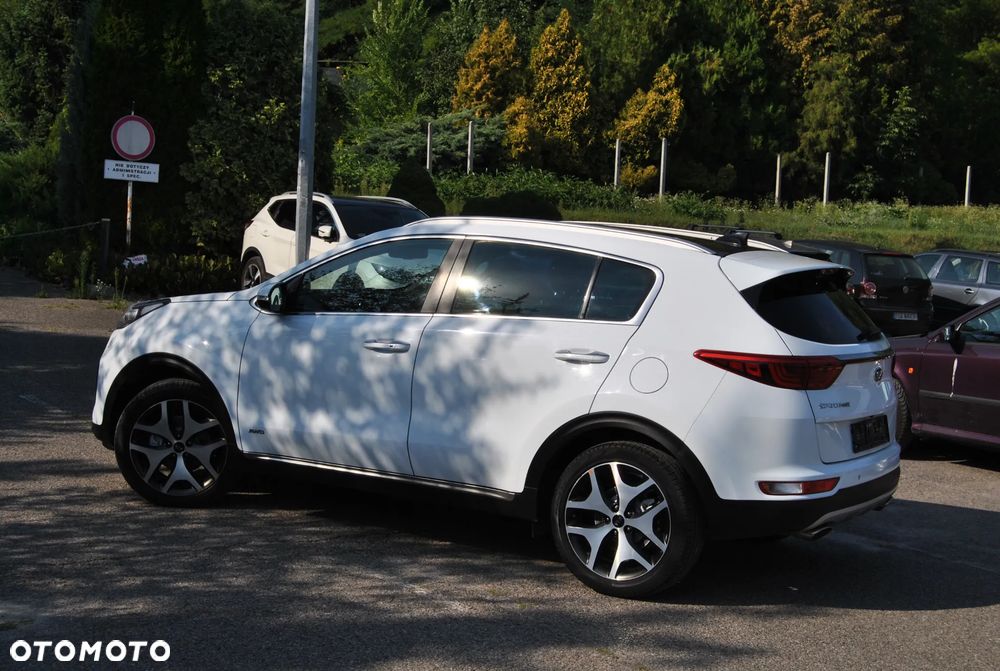 Kia Sportage 2,0 CRDI AWD GT Line - 5