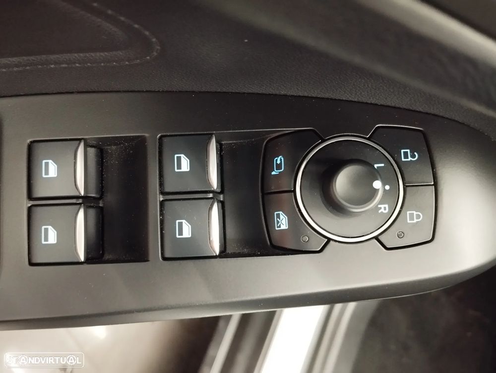 Ford Focus 1.0 EcoBoost Connected - 19