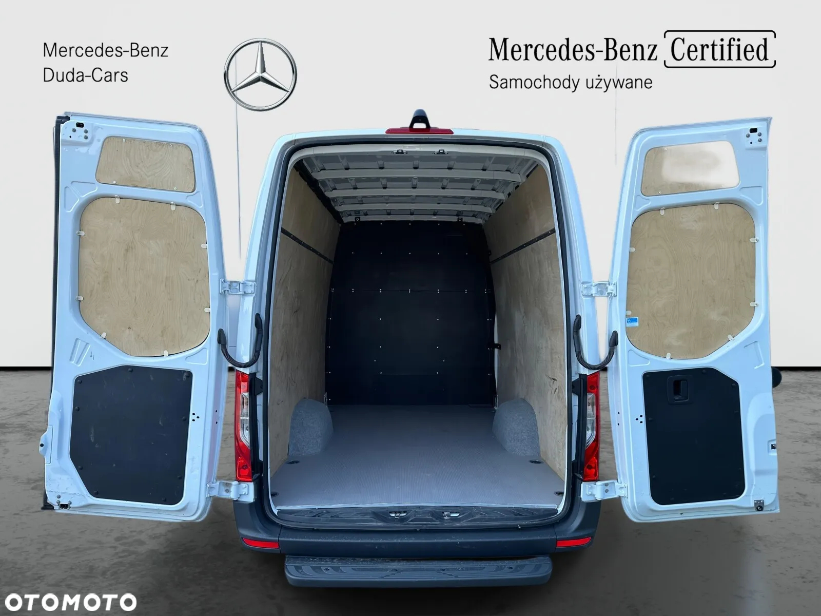 Mercedes-Benz Sprinter - 10