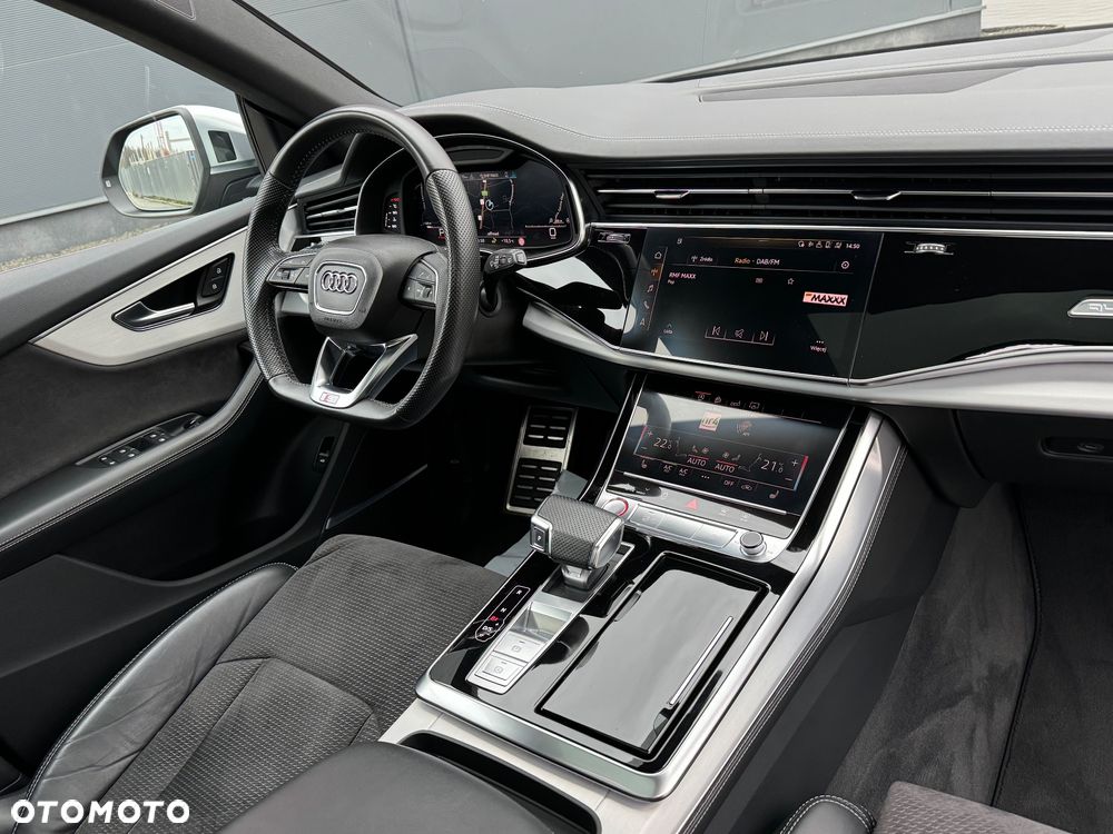 Audi SQ8 - 9