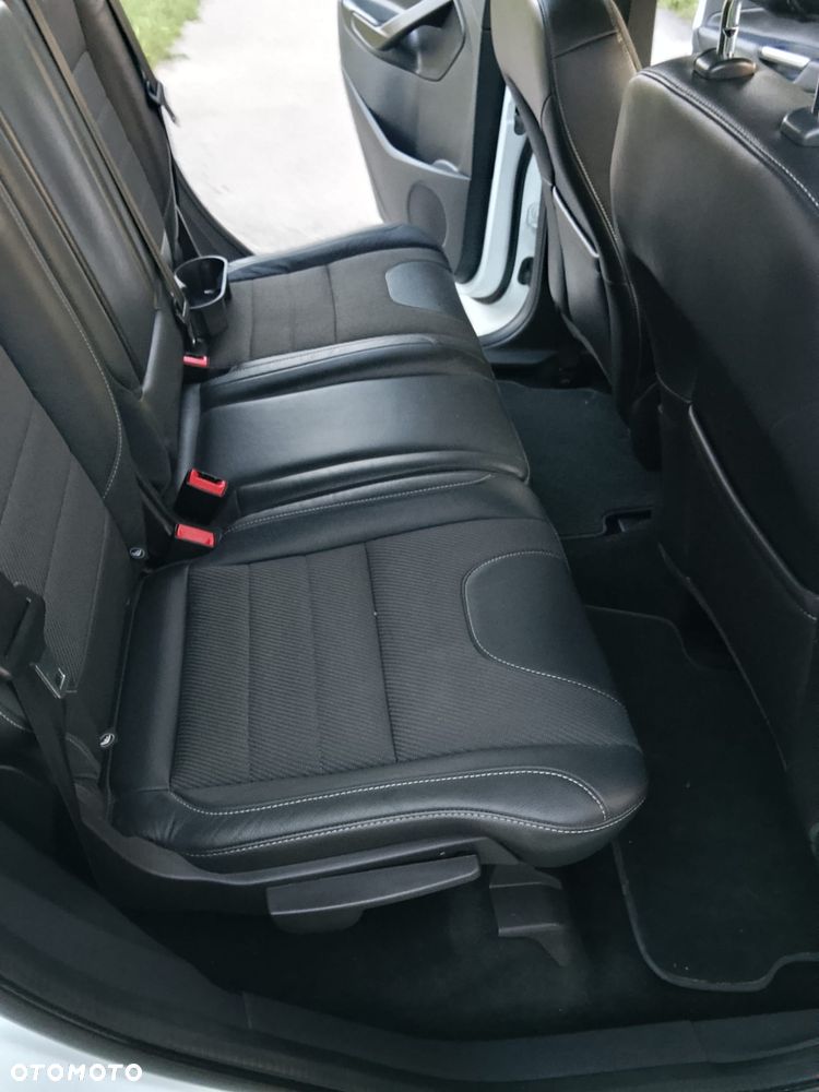 Ford Kuga - 17