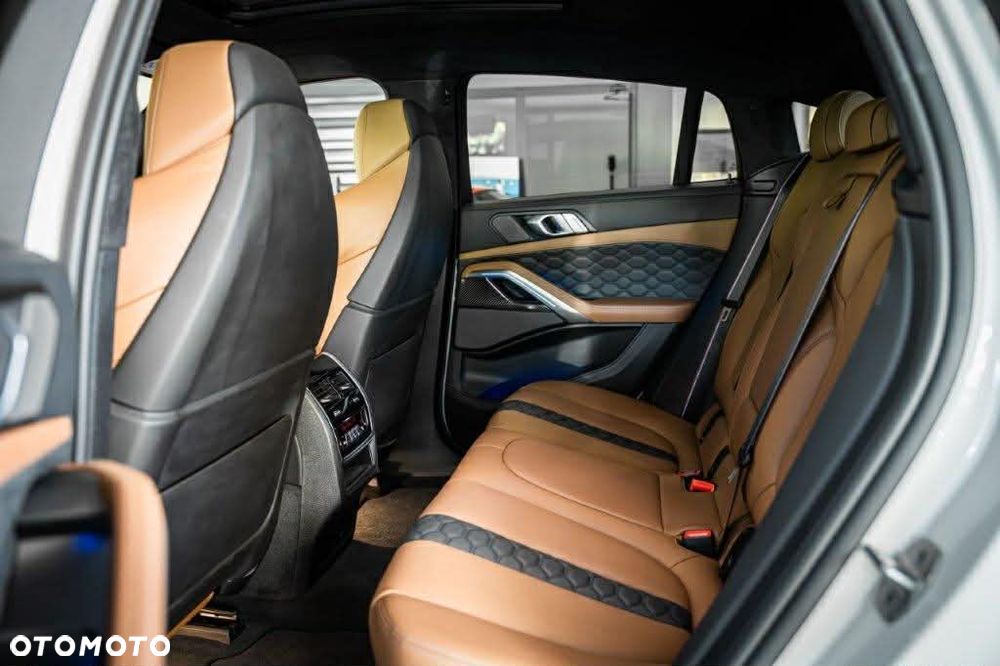 BMW X6M - 10
