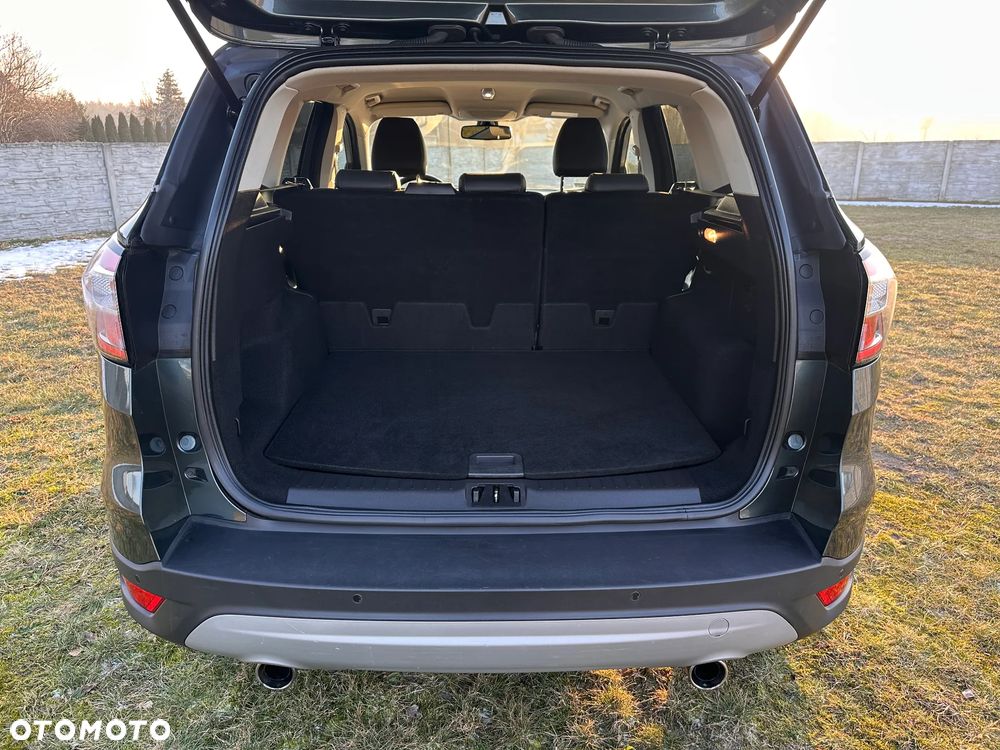Ford Kuga 1.5 TDCi 2x4 Titanium - 12