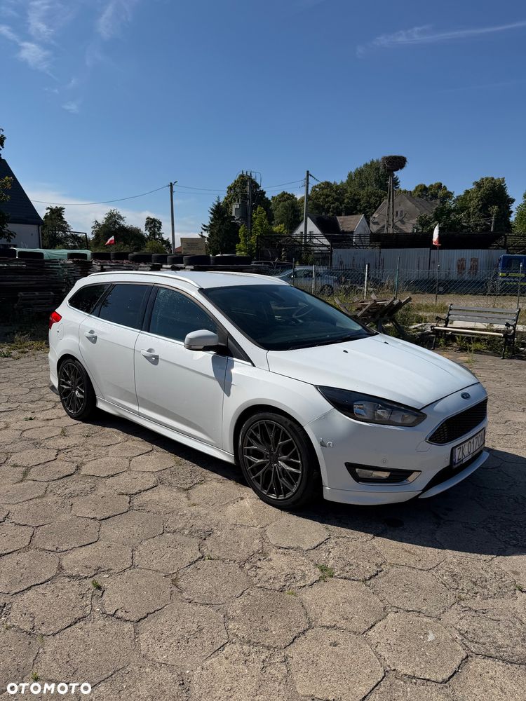 Ford Focus 1.5 TDCi ST-Line PowerShift - 2