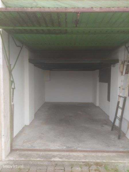 Garagem aluga-se Rio de Mouro - Grande imagem: 3/5