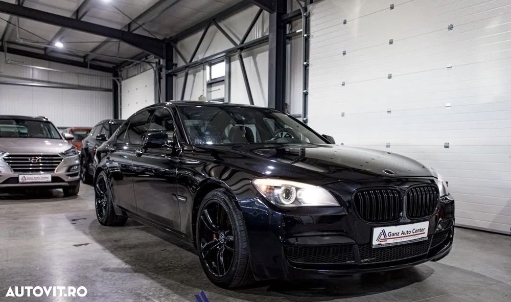 BMW Seria 7 740i - 4