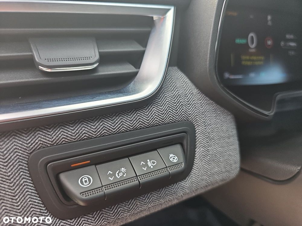 Renault Clio - 24
