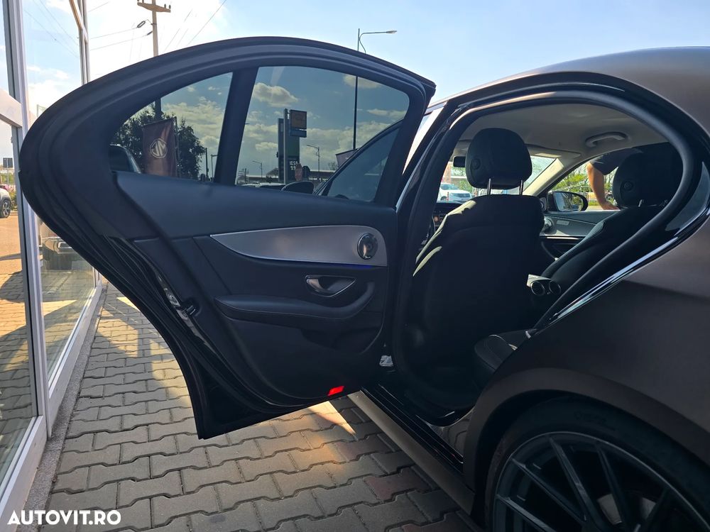 Mercedes-Benz E - 14