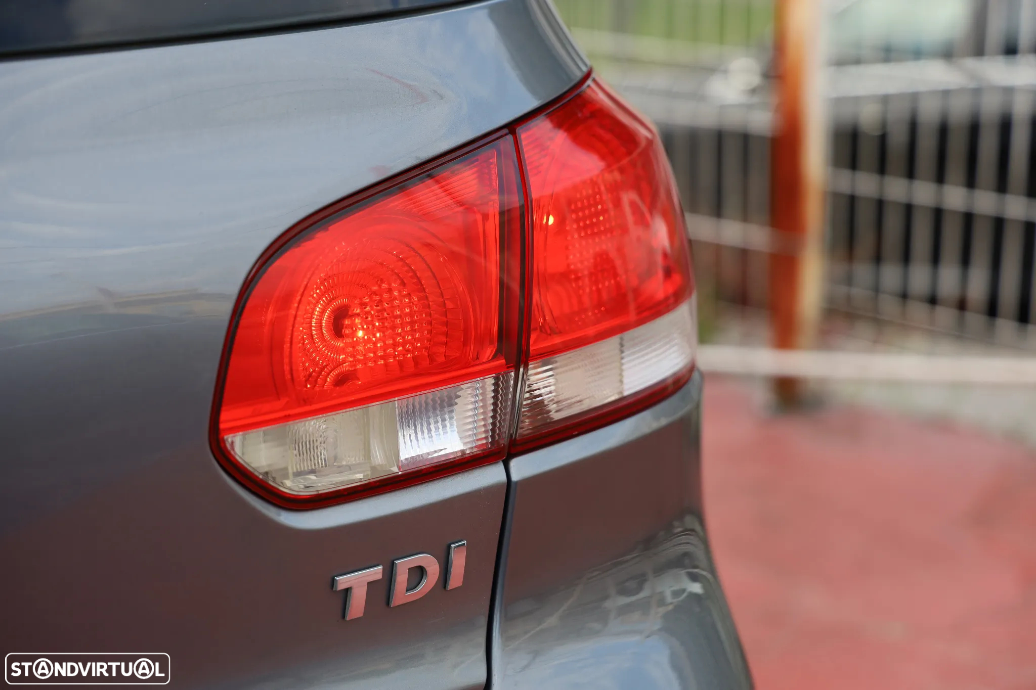 VW Golf 2.0 TDi Confortline - 26