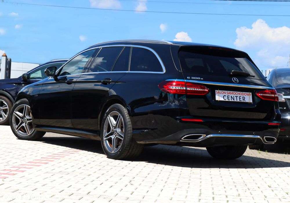 Mercedes-Benz Klasa E 300 AMG - 29