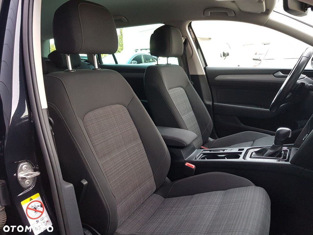 Volkswagen Passat Variant 2.0 TSI Elegance DSG - 32