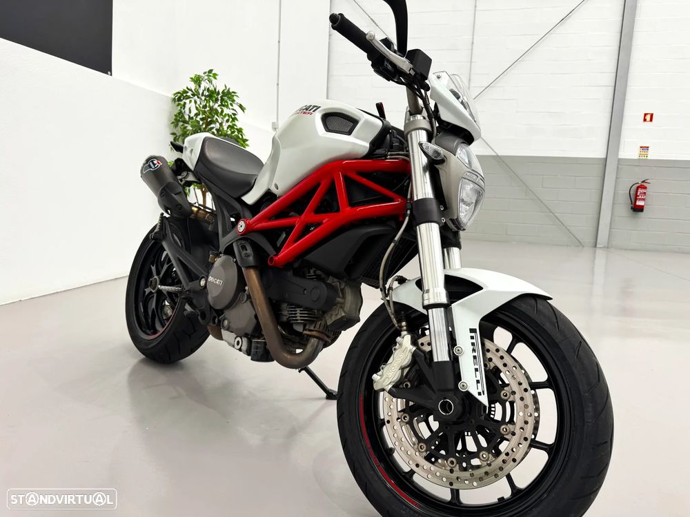 Ducati Monster 796 - 5