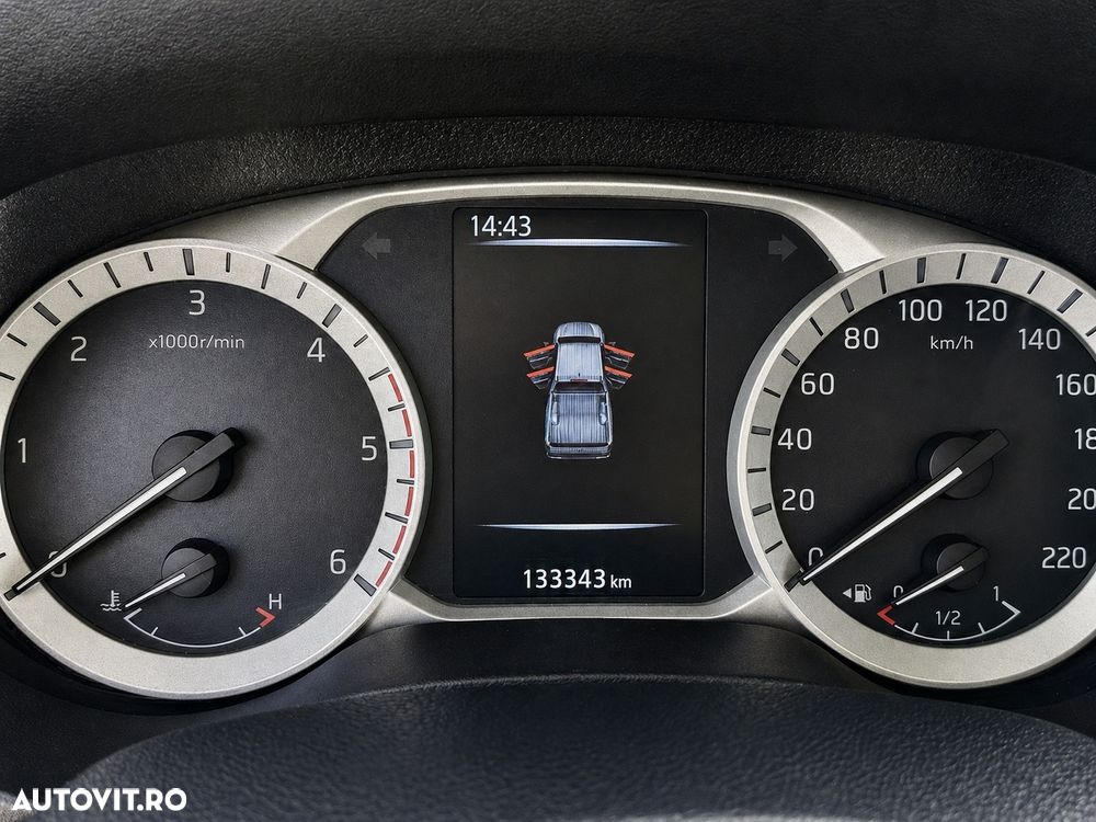 Nissan Navara Double Cab Visia - 8