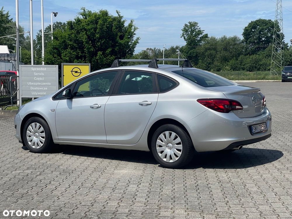 Opel Astra - 4