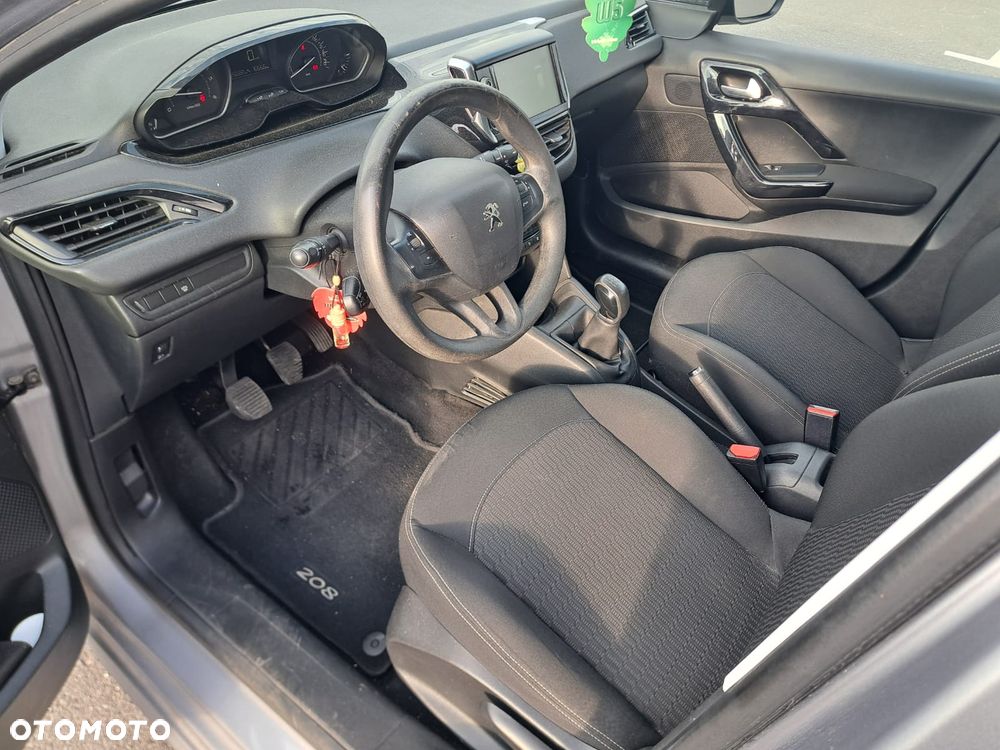 Peugeot 208 - 7