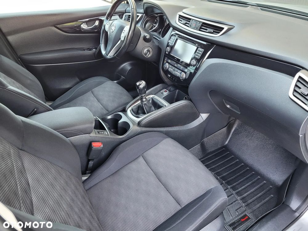 Nissan Qashqai 1.2 DIG-T Acenta EU6 - 18