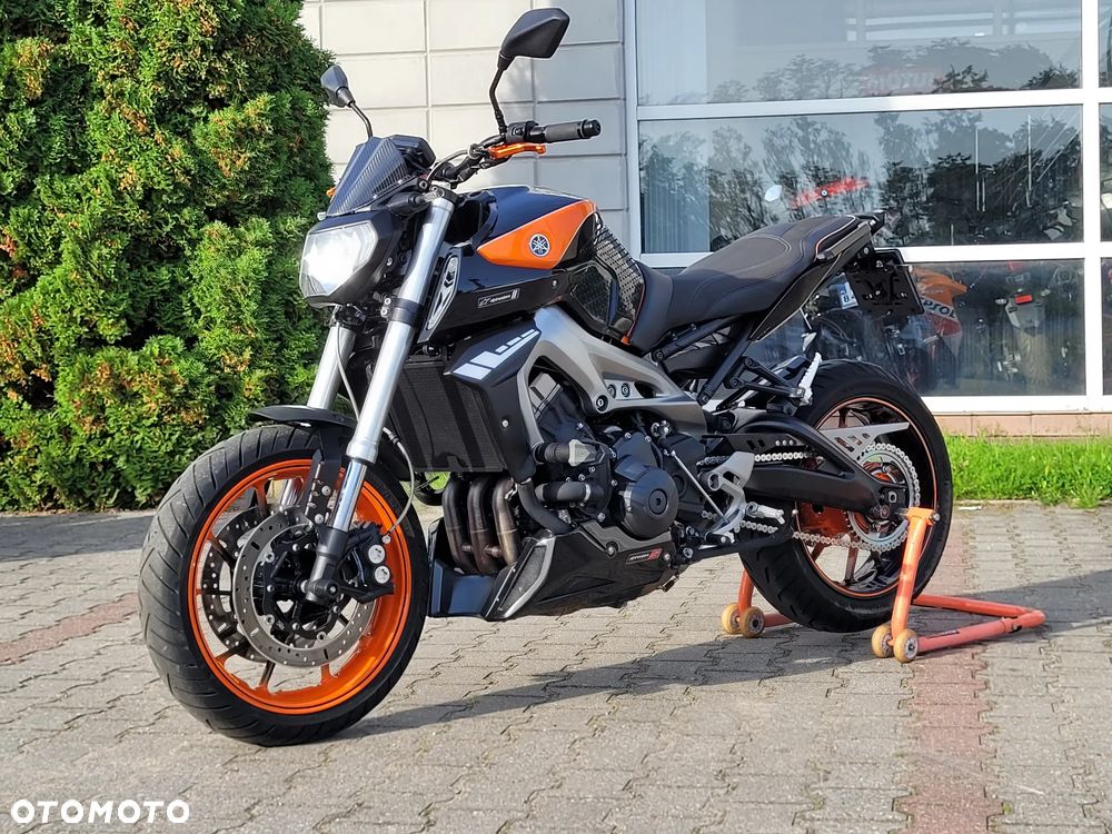 Yamaha MT - 17