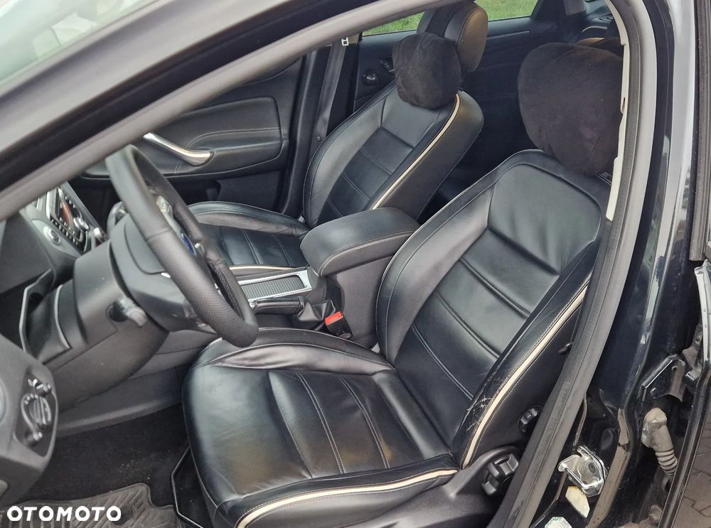 Ford Mondeo 2.0 EcoBoost Titanium - 16