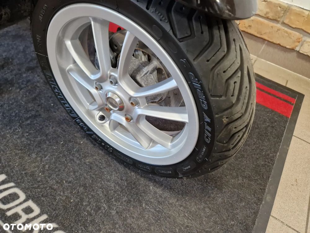 Vespa Primavera - 32