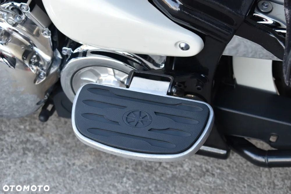 Yamaha Road Star - 27