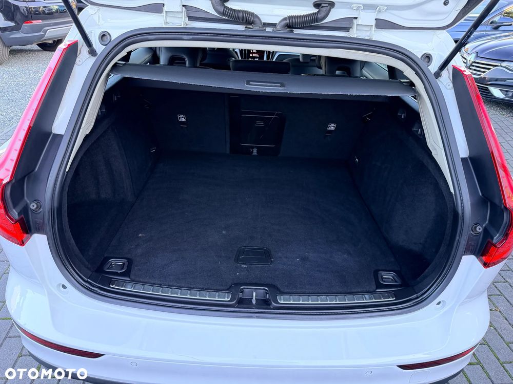 Volvo V60 B3 B Momentum Pro - 16