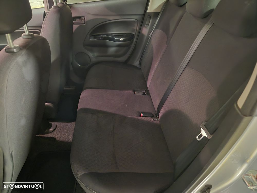 Mitsubishi Space Star 1.2 Intense - 30