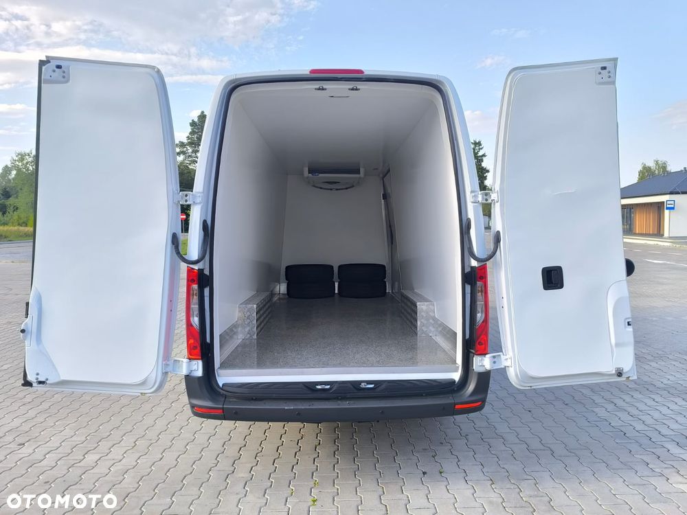 Mercedes-Benz Sprinter 315, Automat, Mroźnia, Chłodnia + Funkcja Grzania, Długi (4.25m) - 10