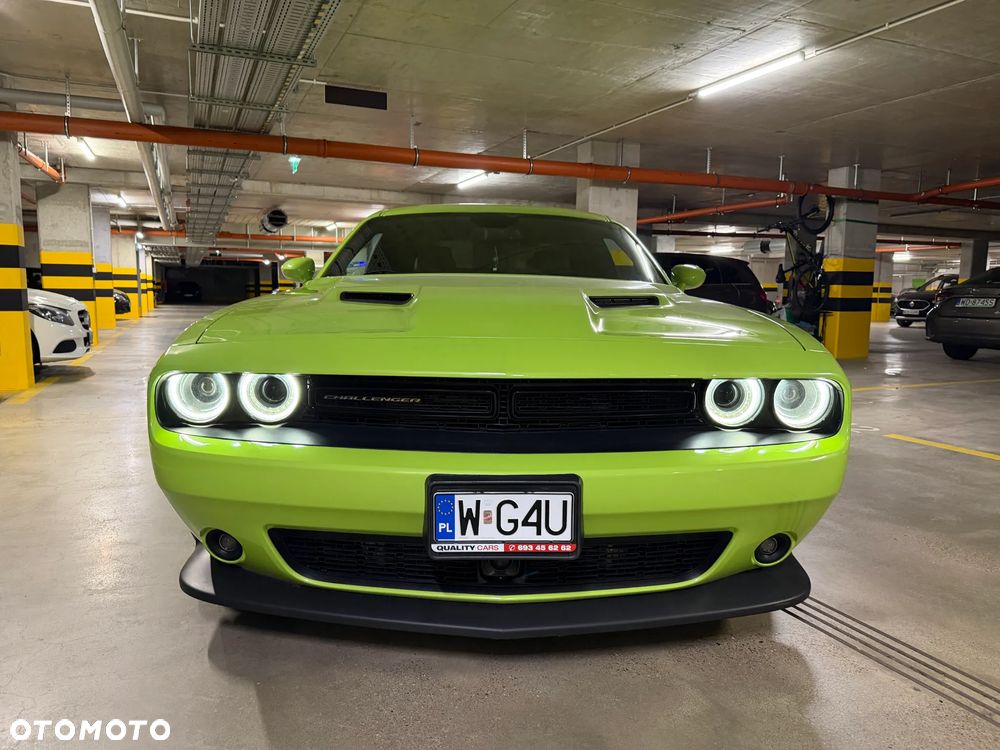 Dodge Challenger - 17