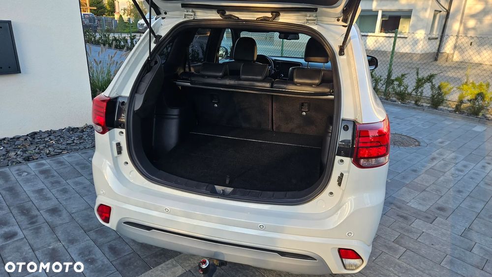 Mitsubishi Outlander 2.4 4WD Plug-In Hybrid Spirit+ - 19