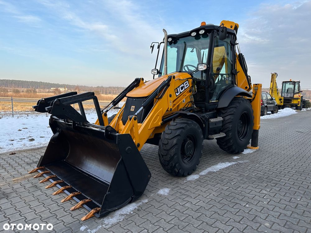 JCB 3CX Contractor - 1