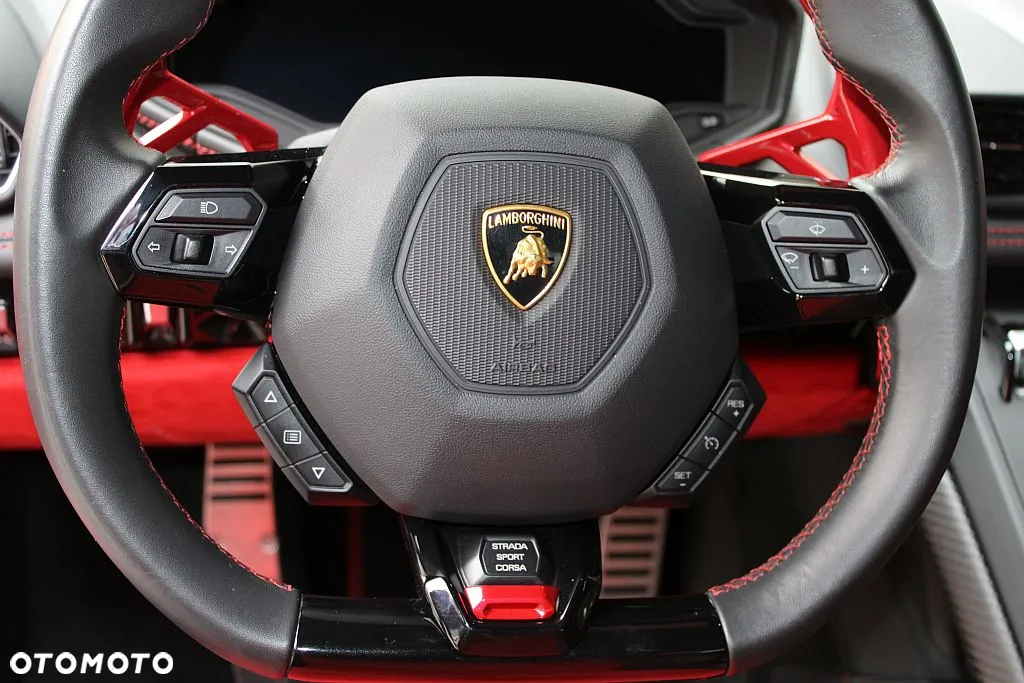 Lamborghini Huracan EVO - 17