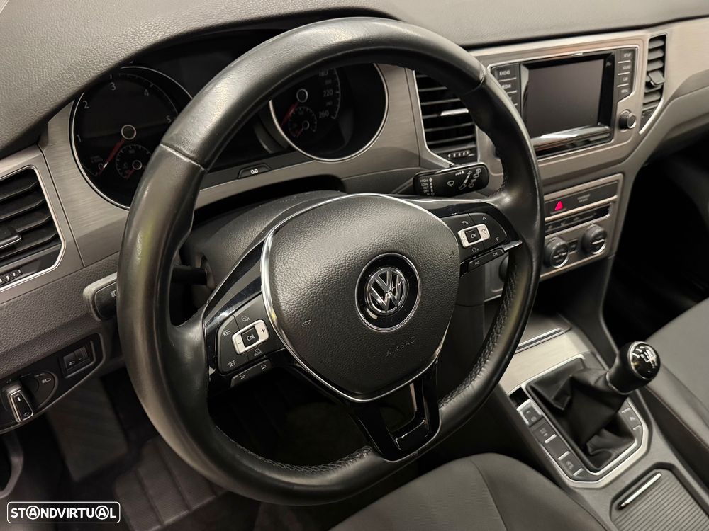 VW Golf Sportsvan 1.6 TDI Confortline BlueMotion - 12