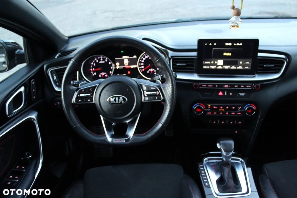 Kia ProCeed 1.6 T-GDI GT DCT - 21
