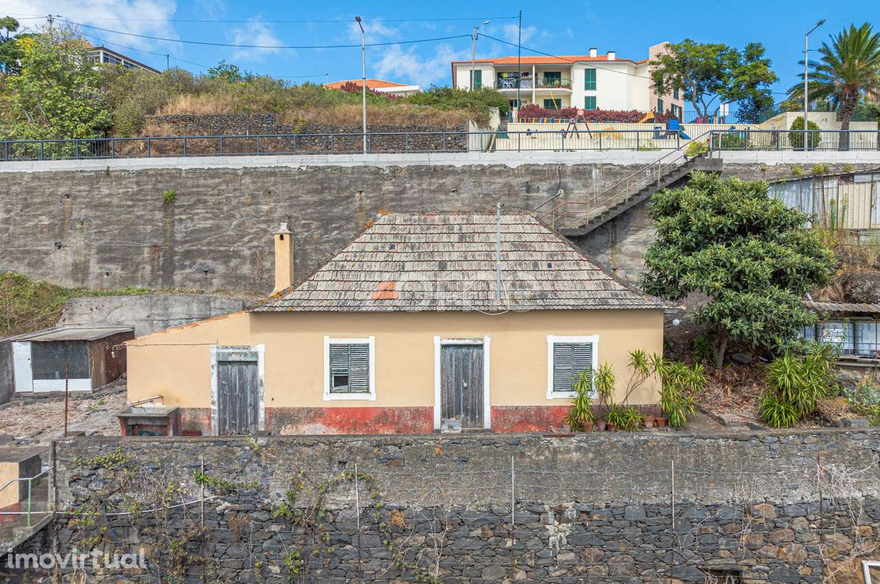 Moradia para Recuperar com 1.768 m² de Terreno – Assomada - Grande imagem: 2/18