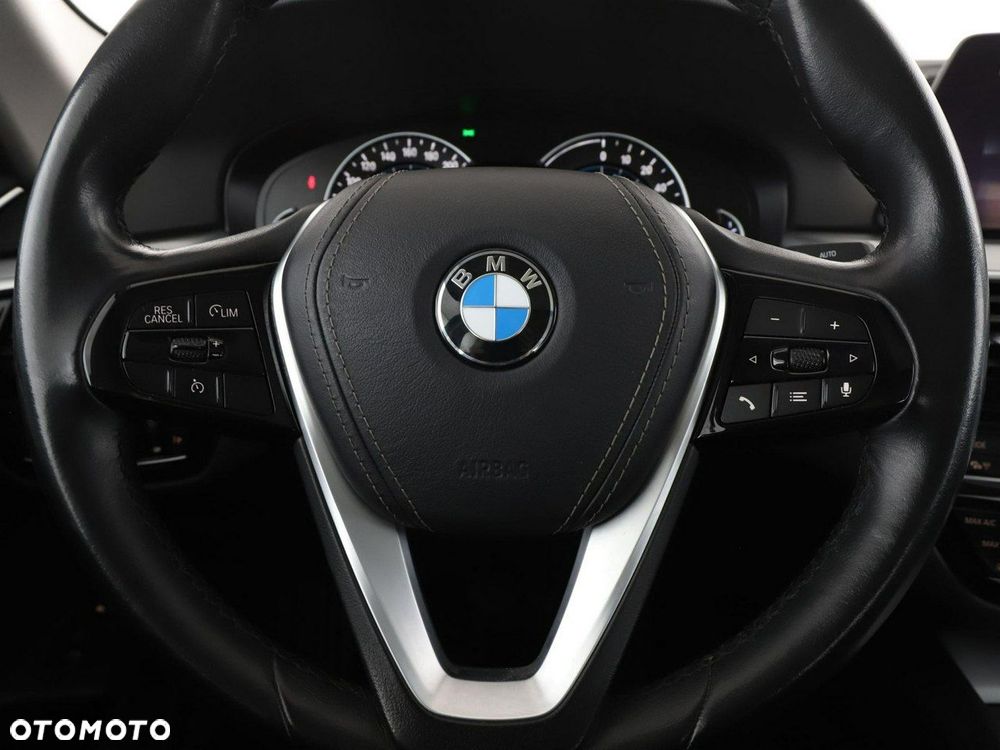BMW Seria 5 - 22