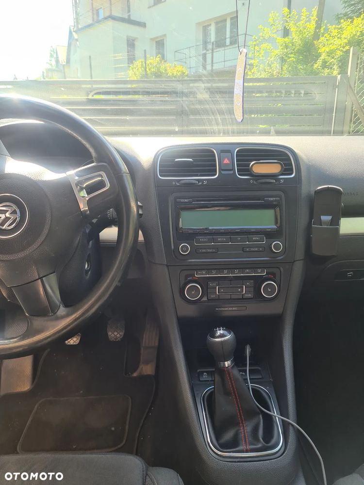 Volkswagen Golf 1.6 TDI DPF Highline - 11