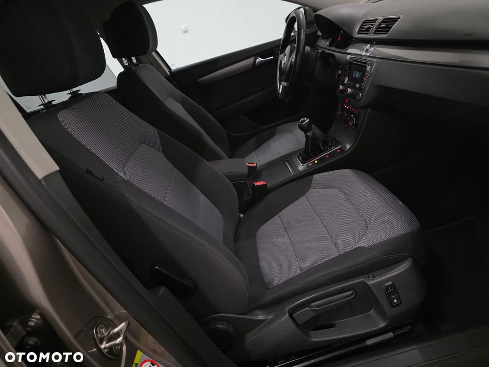 Volkswagen Passat 1.4 TSI BlueMotion Technology Comfortline - 14