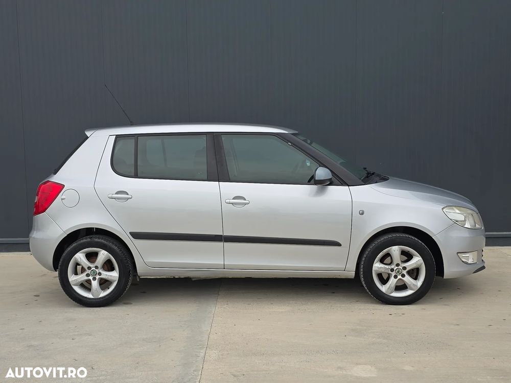 Skoda Fabia 1.2 HTP Ambiente - 11