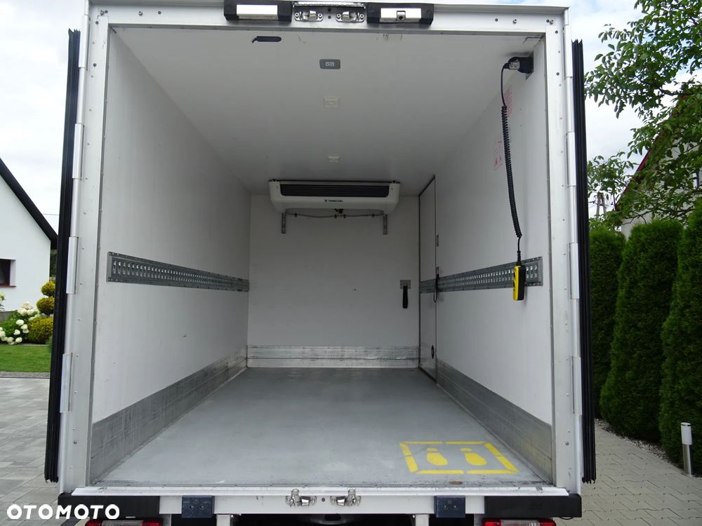 Iveco 35c18 Chłodnia + Winda 3,0 180KM Hi-Matic Klima Thermo King V500MAX Klima Piękny Stan - 8