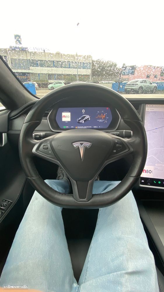 Tesla Model S 75D - 32
