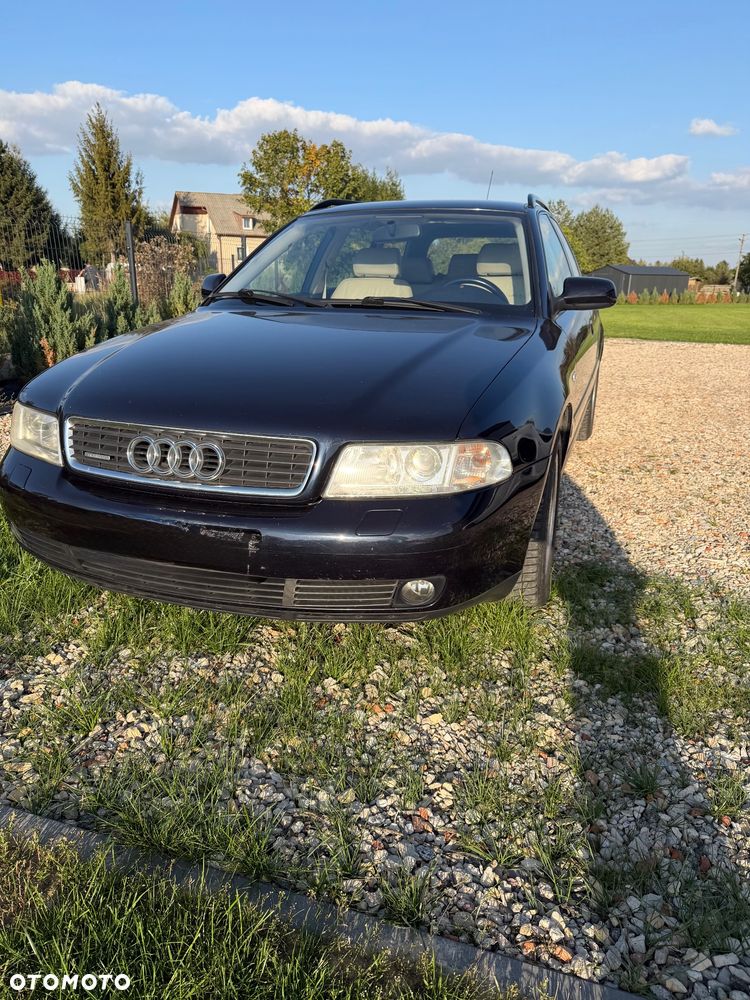 Audi A4 Avant 1999 photo 2