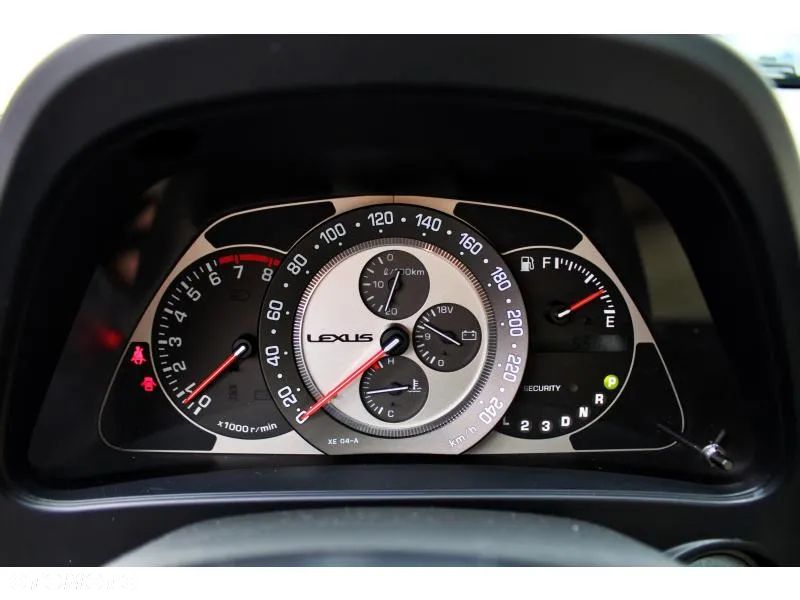 Lexus IS 200 Prestige - 13