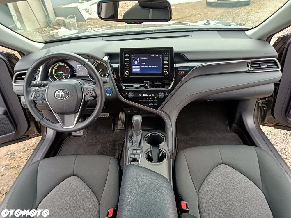 Toyota Camry 2.5 Hybrid Comfort CVT - 18