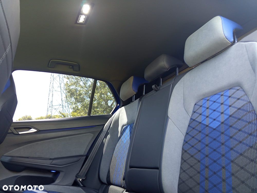 Volkswagen Golf - 28