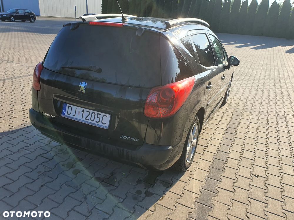 Peugeot 207 2009 photo 5